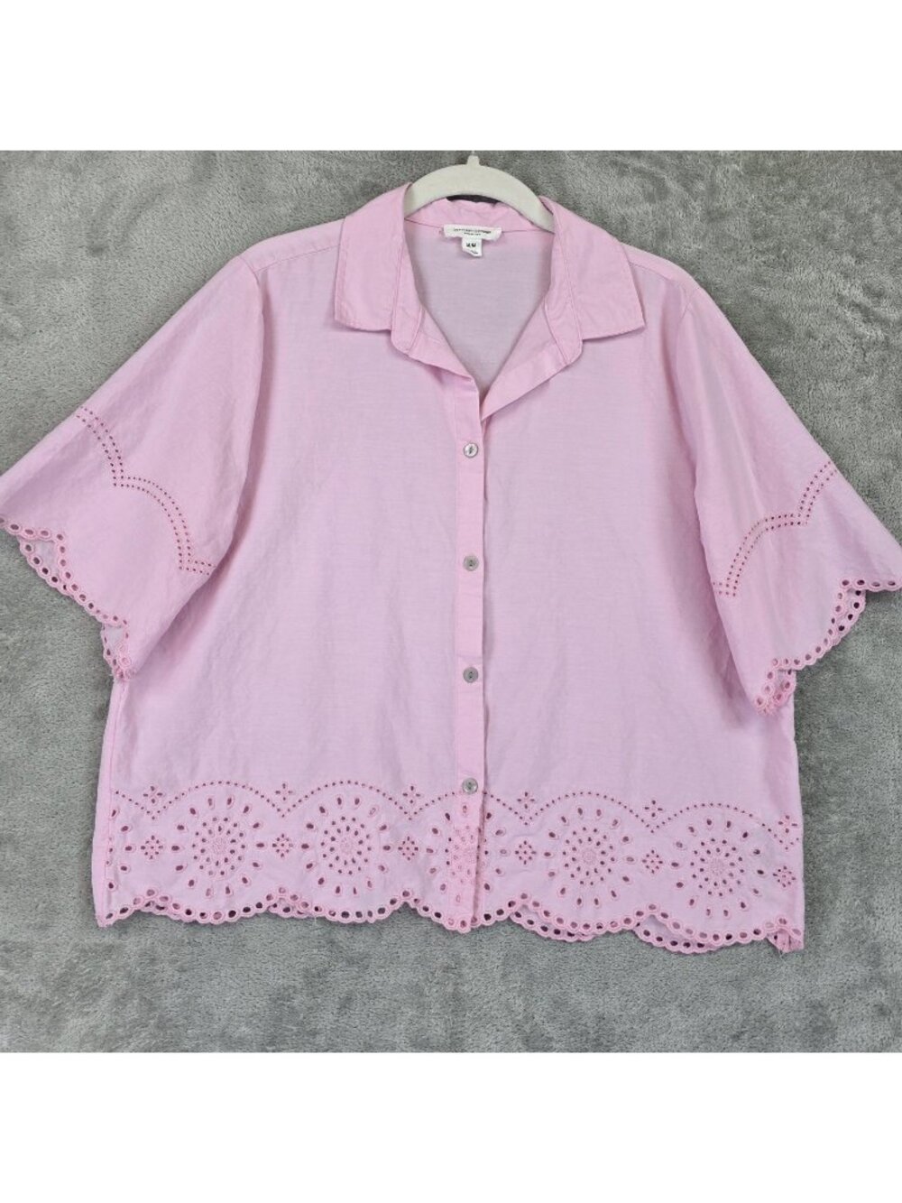 Beachlunchlounge Button Up Shirt Womens M Pink Collared Short Sleeve Eyelet Hem